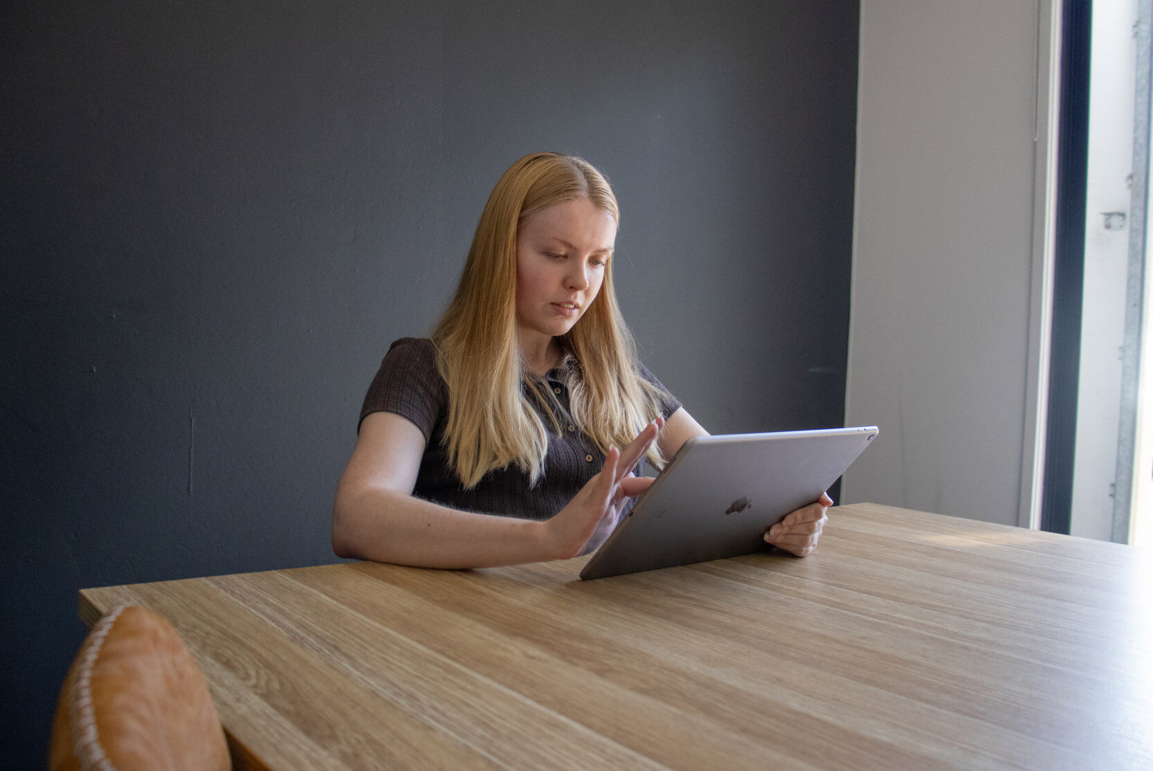 custom-elearning-development-employee-trained-ipad