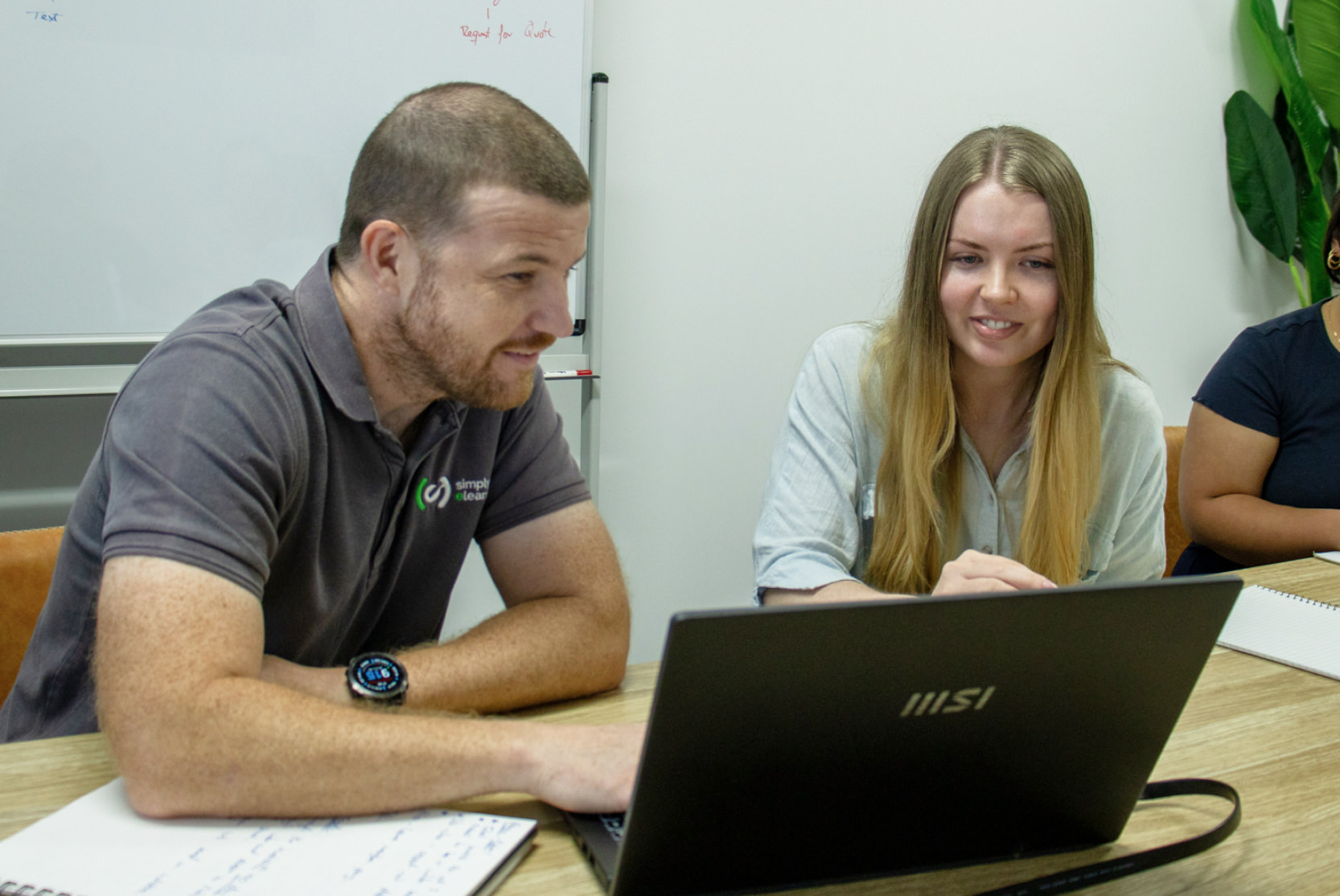 simply-elearning-team-meeting